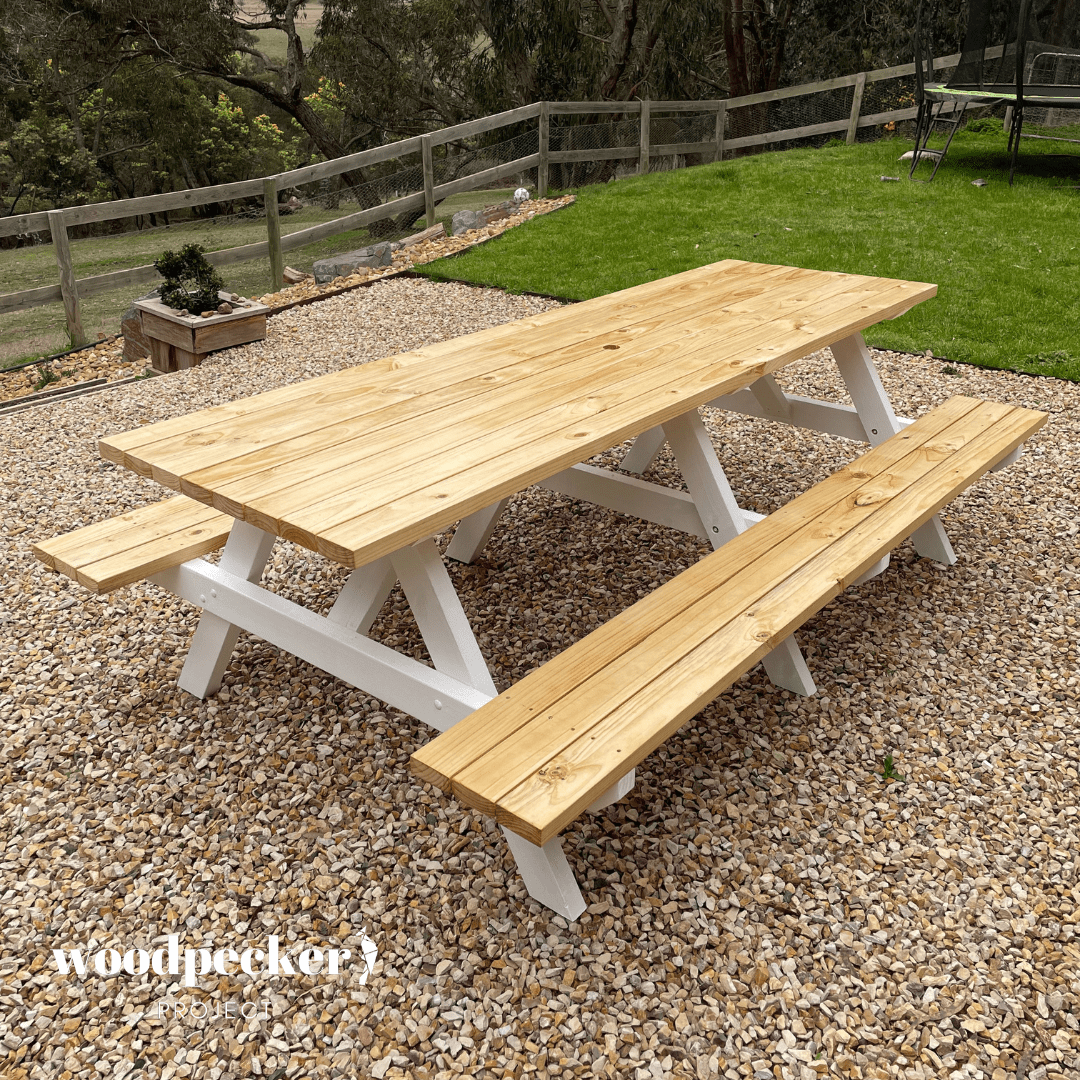 Adjustable picnic tables for customizable comfort