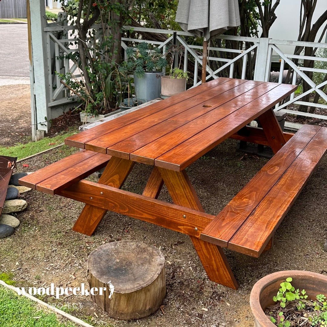 Reliable and resilient, this picnic table promises years of outdoor enjoyment, providing a solid foundation for picnicking pleasure, whether in the backyard or at your favorite park.