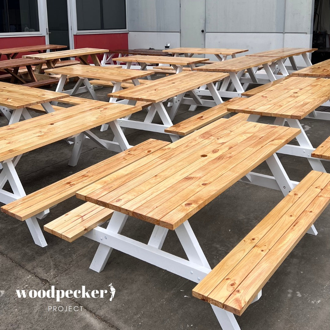 Restaurant-grade picnic tables for outdoor parties