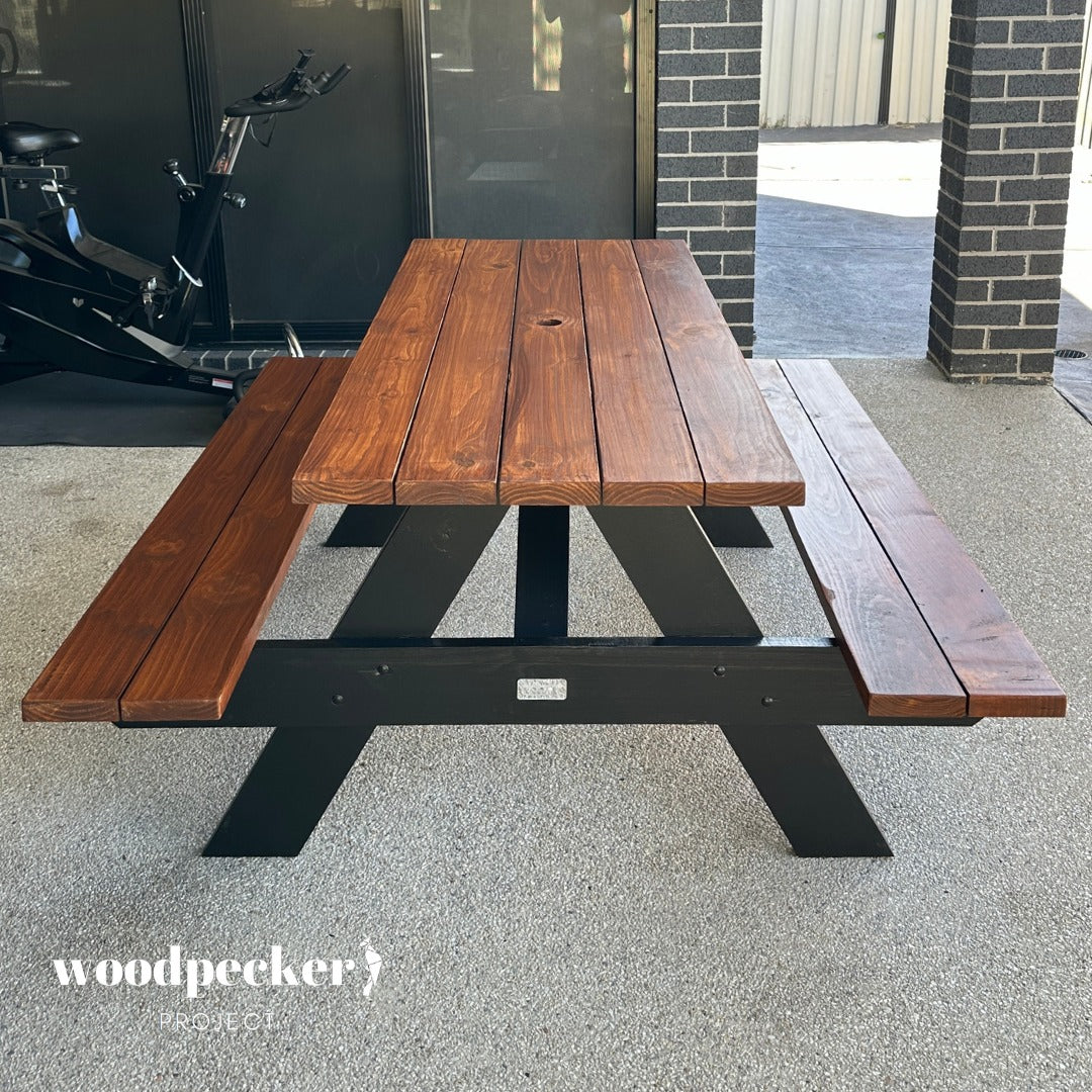 Heavy-duty picnic table built to last