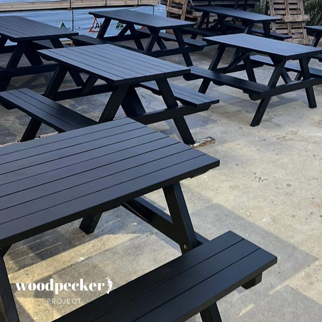 Restaurant patio essentials: commercial picnic tables