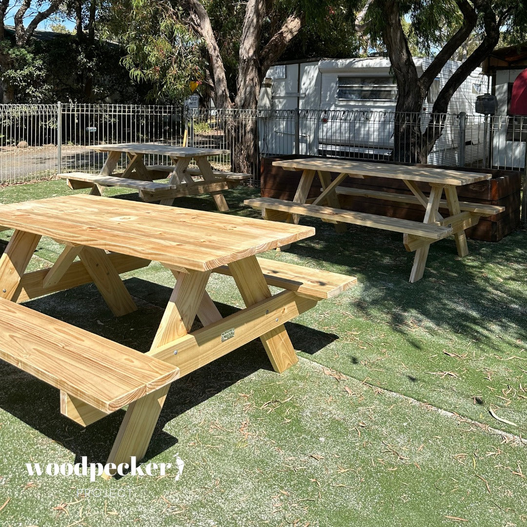 Sturdy Wooden Picnic Bench Set – Perfect for Outdoor Gatherings